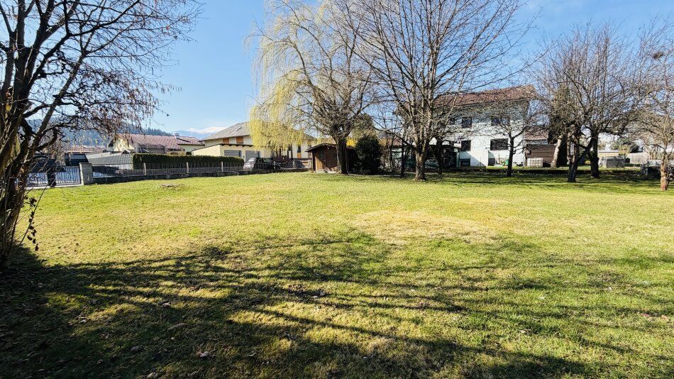 Großlobming: Sonniges Baugrundstück in ruhiger Siedlungslage mit vielen Möglichkeiten