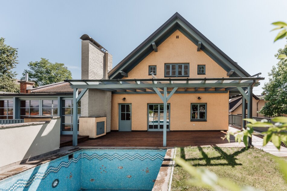 Foto - Außergewöhnlich großzügige Wohnung mit Pool – ruhig & perfekt angebunden