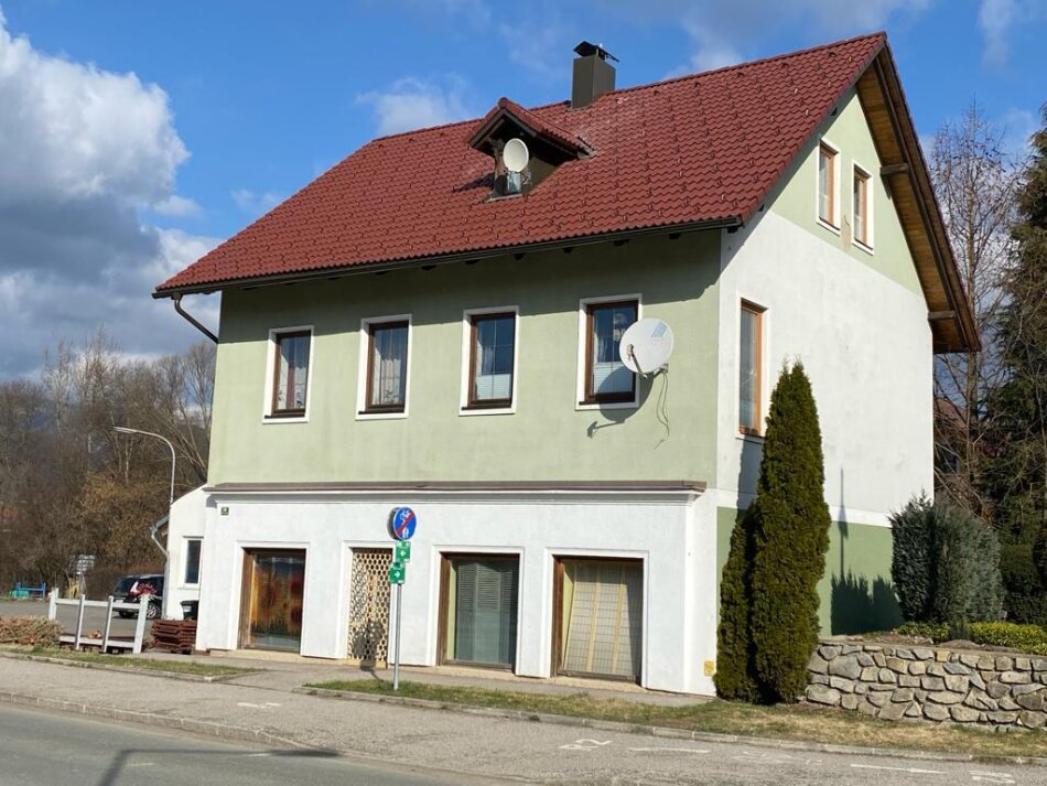 Foto - St.Margarethen: Wohnhaus mit 5 Zimmern und separat begehbarer Praxis/Büro!