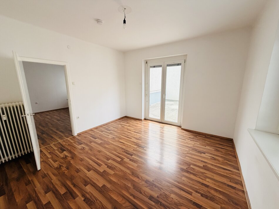 Großzügige Mietwohnung mit XL-Terrasse, Einbauküche & optionaler 24-m²-Garage!