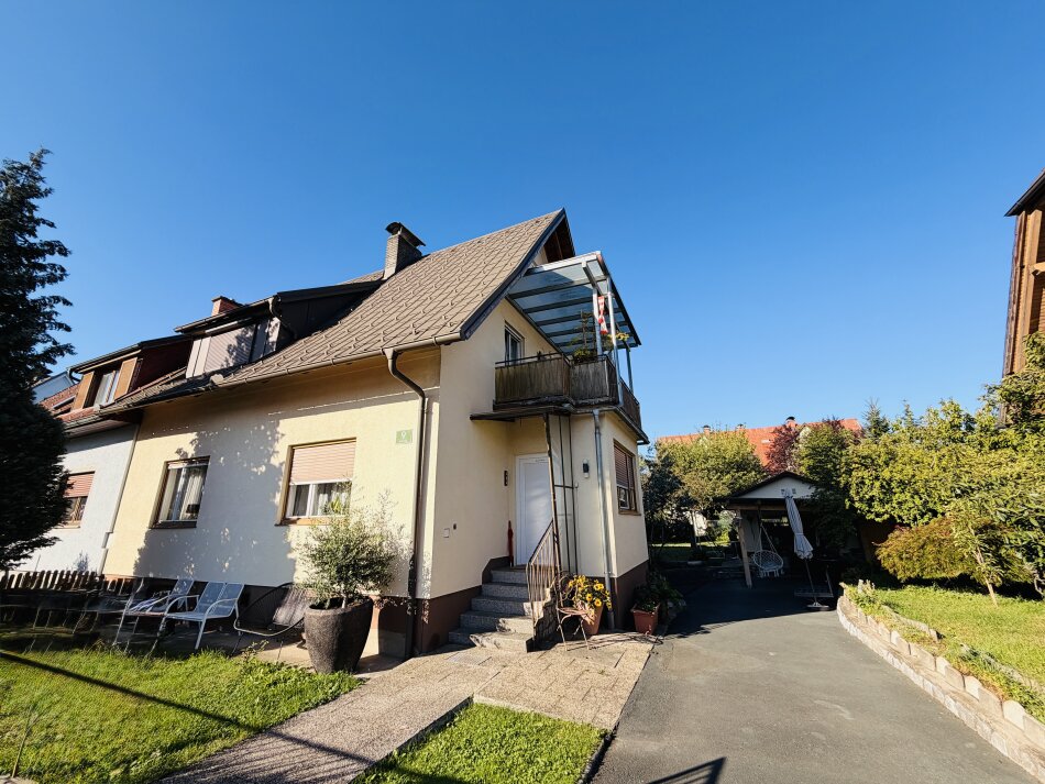 Gepflegte Doppelhaushälfte in Graz – ruhige Lage, Garten & 2 Garagen