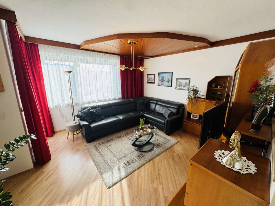 Zeltweg: Attraktive Maisonette-Wohnung mit ca 94 m2, Südbalkon und Tiefgaragenplatz