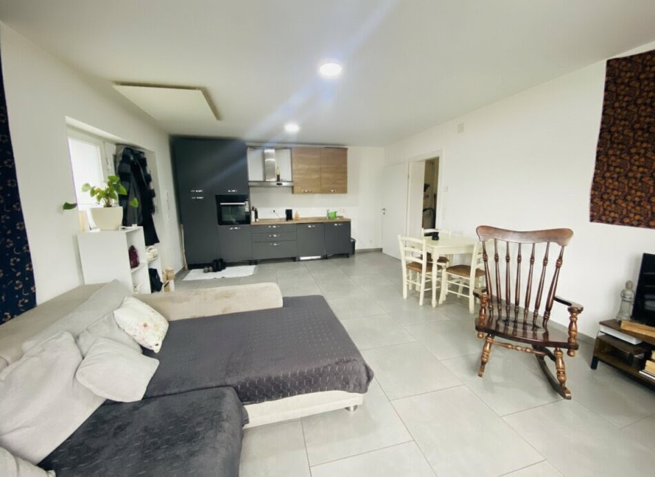 Knittelfeld: zentral, hochwertig, durchdacht – 60 m² Wohnung im ersten Stock inkl KFZ-Abstellplatz