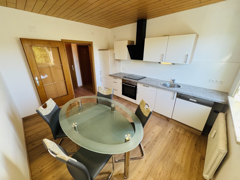 Foto - Apfelberg: frisch renoviert & bezugsfertig: 3-Zimmer-Wohnung im 1 OG mit Balkon!