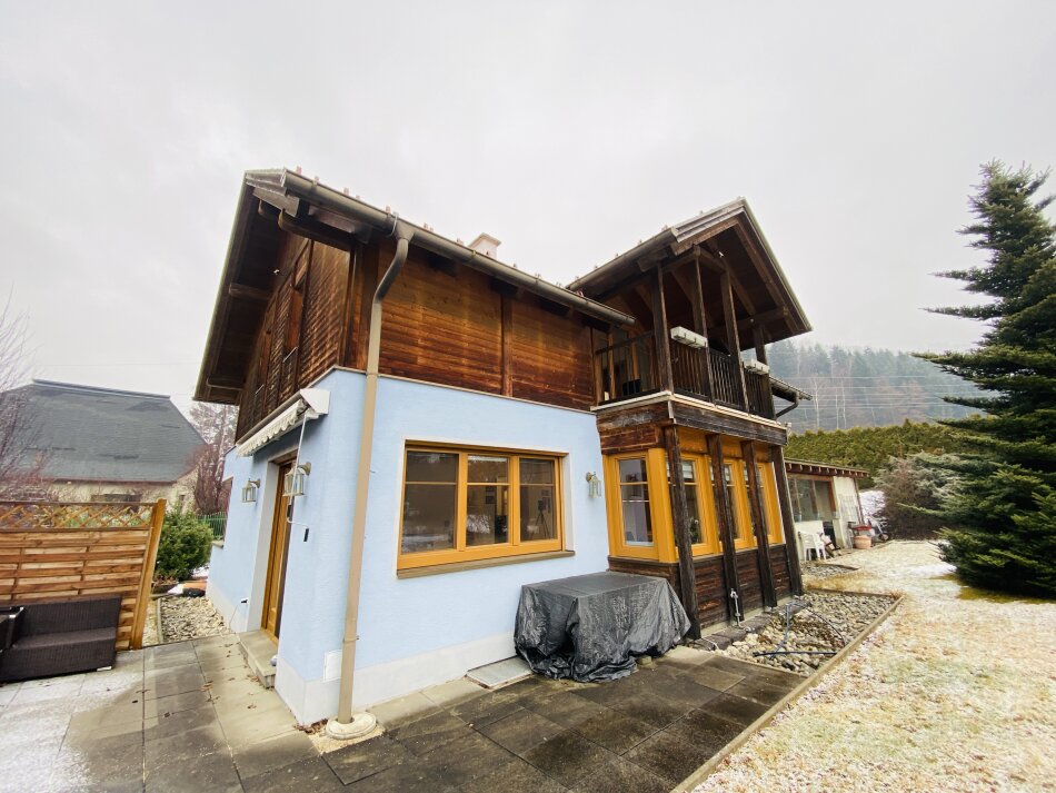 Gobernitz: Einfamilienhaus mit 3 Schlafzimmer, Doppelcarport & weitläufiges Grundstück in TOP Lage