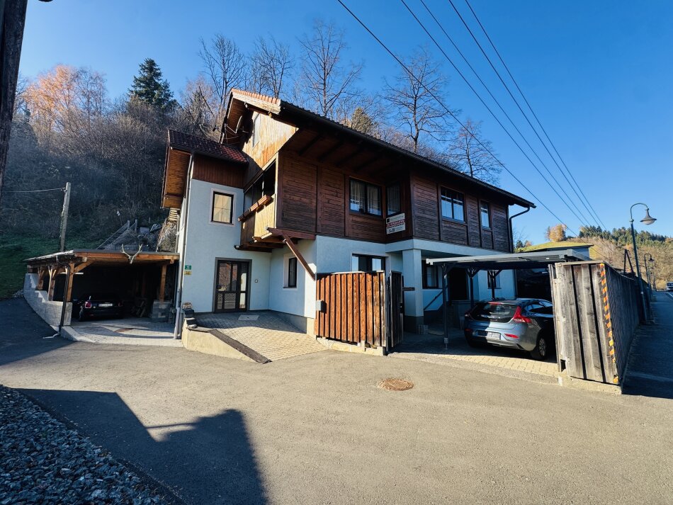 Foto - Charmantes Zweifamilienhaus – mit zwei getrennten Wohneinheiten und viel Potenzial